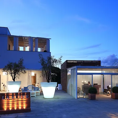 La Suite Boutique Hotel-2